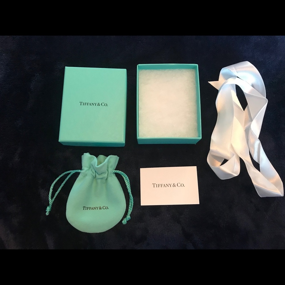 Tiffany & Co Gift box set w/care card (Set2)